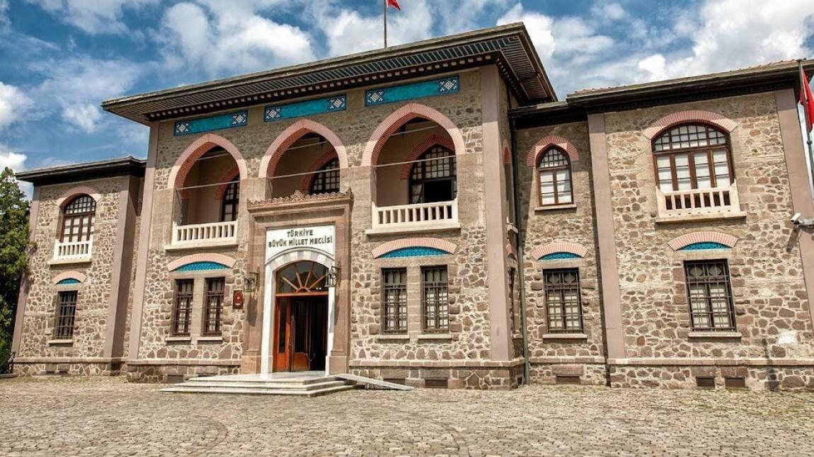 Uzun Yusuf ile Sanal Müze Turları projesi